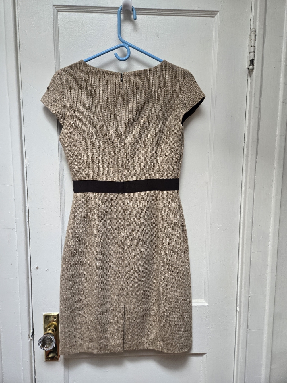 Banana Republic Tan Sheath Dress with Black Belt - Picture 4 of 6